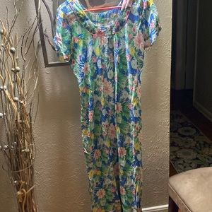 Women’s dress medium